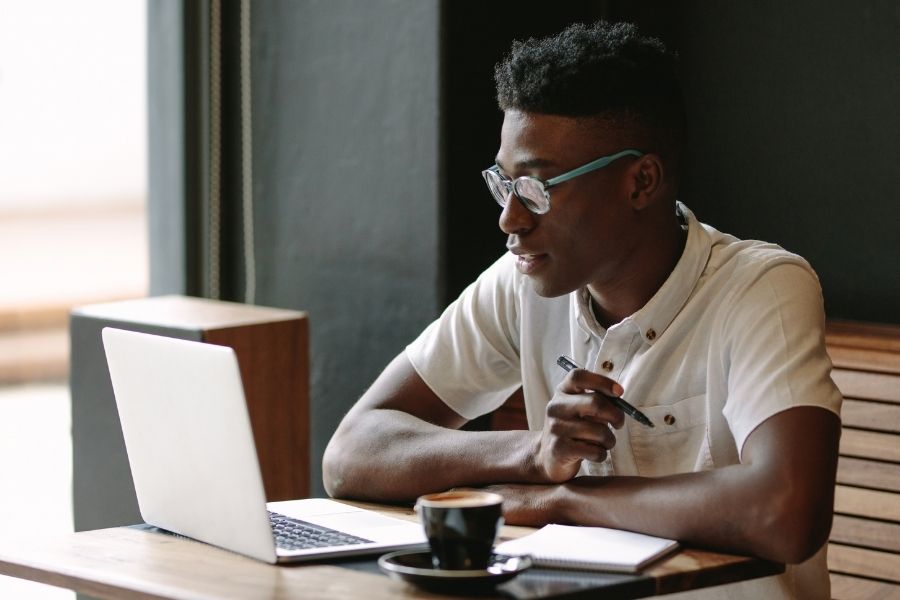 AI In The Workplace How Curriculum Design Can Help You Prepare (Without Losing The Human Touch)