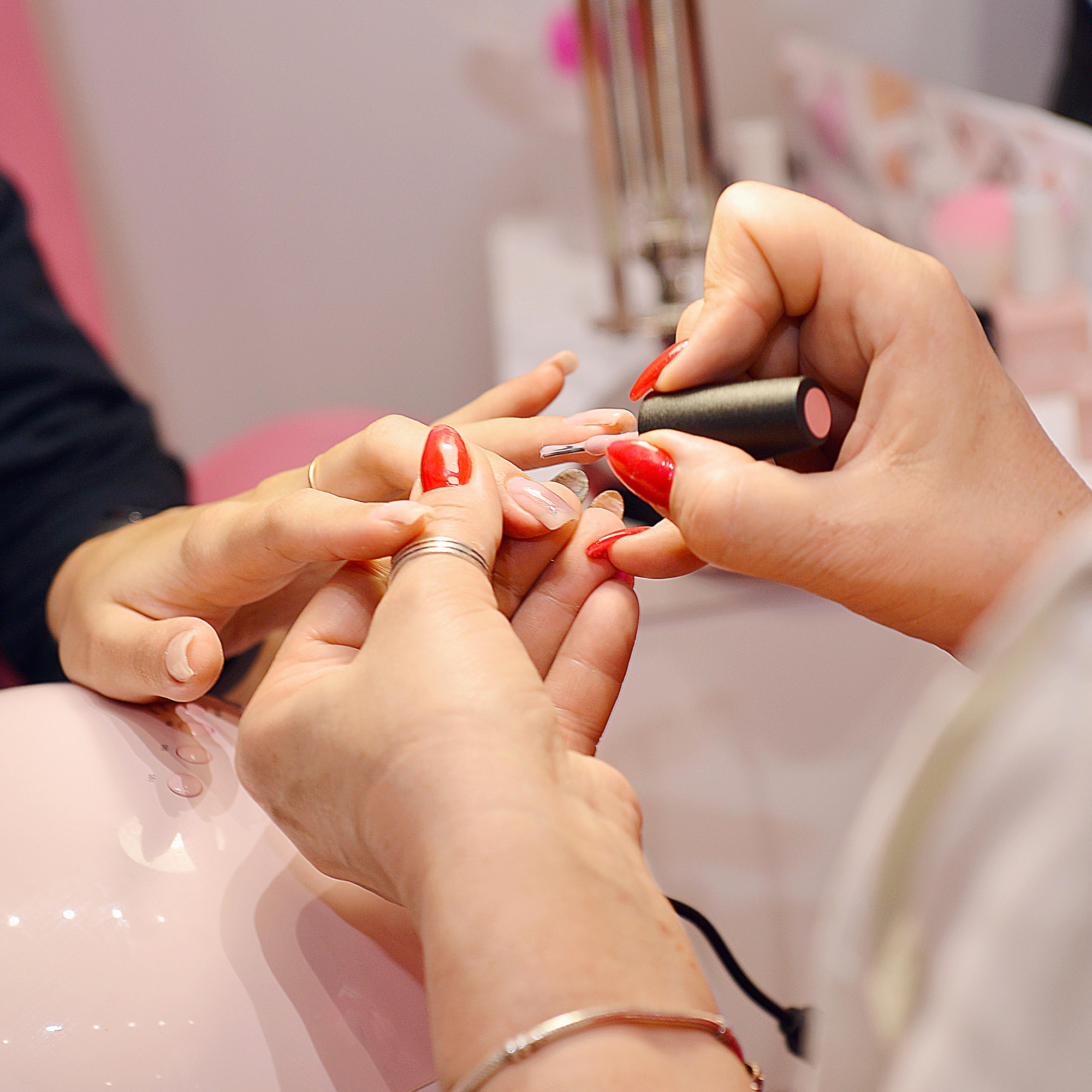 Nails Learning Learning Curve Group | Courses